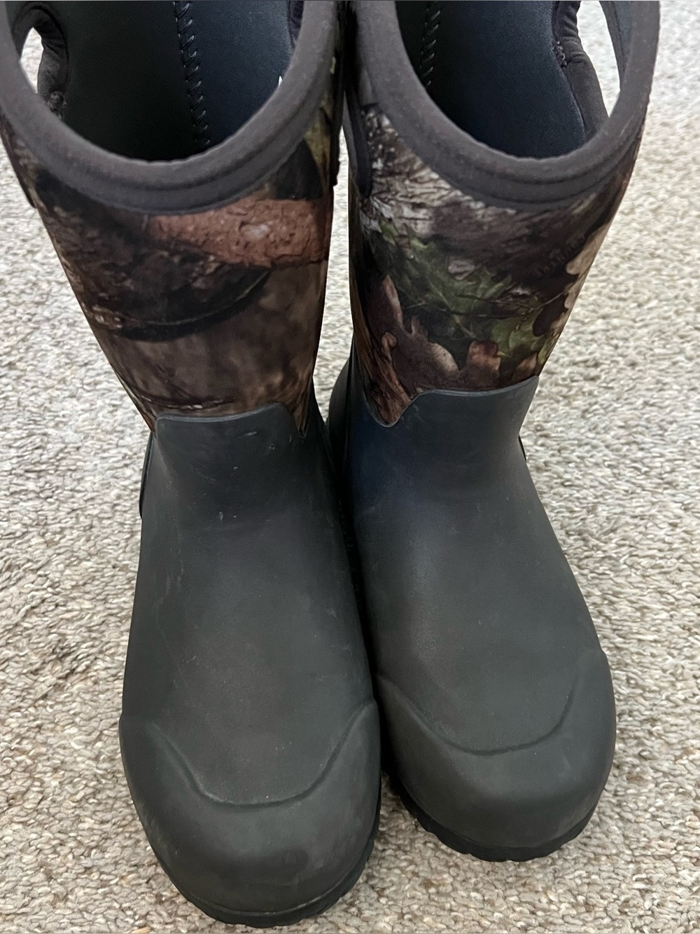Bogs Kids Waterproof Camo Boots - Black and Brown Size 3 youth